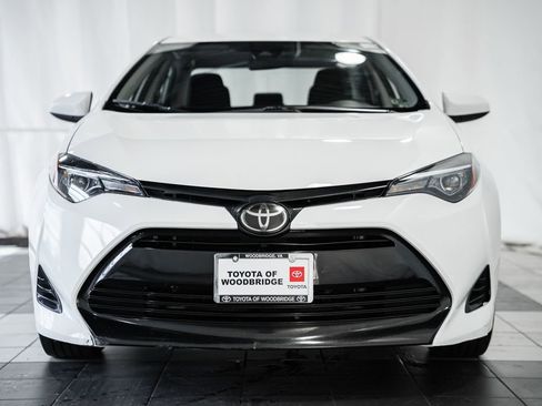 Used 2019 Toyota Corolla LE image 2