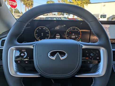 New 2025 INFINITI QX80 Sensory image 31