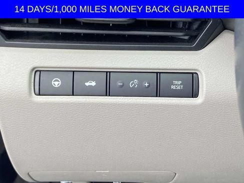 Used 2024 Nissan Altima 2.5 SV w/ SV Premium Package FWD image 24