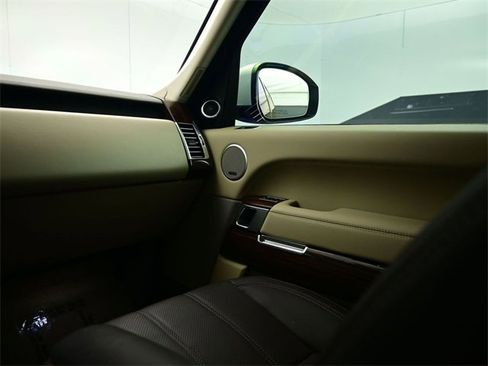 Used 2017 Land Rover Range Rover Supercharged image 14