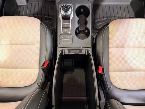 Used 2022 Ford Escape Titanium w/ Titanium Premium Package image 25