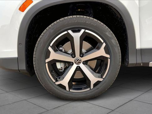 New 2026 Volkswagen Tiguan SE AWD/4WD image 12