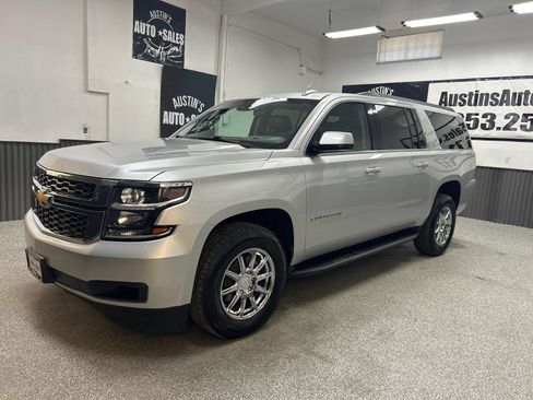 Used 2019 Chevrolet Suburban LT AWD/4WD image 3