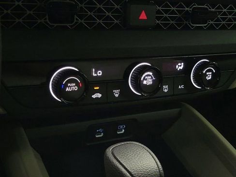 Certified 2025 Honda Accord LX image 29