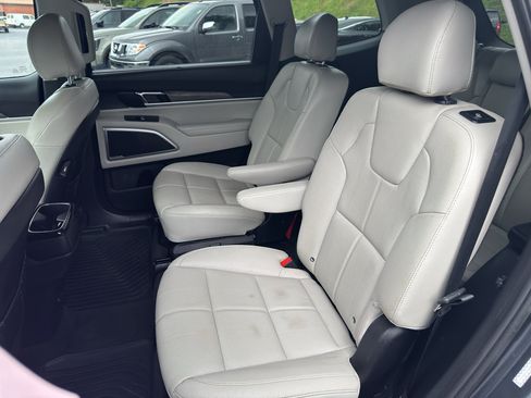 Used 2020 Kia Telluride EX w/ EX Premium Package AWD/4WD image 14