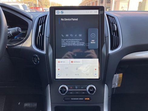 New 2024 Ford Edge SE image 11