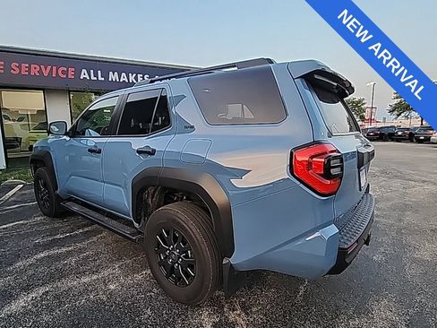Used 2025 Toyota 4Runner SR5 RWD image 7