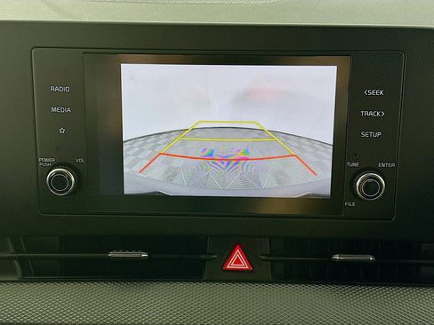 Used 2025 Kia Sportage LX image 21