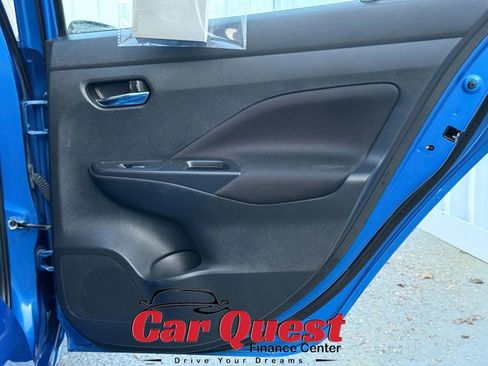 Used 2021 Nissan Versa SV image 16