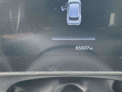Used 2023 Kia Sportage EX FWD image 32