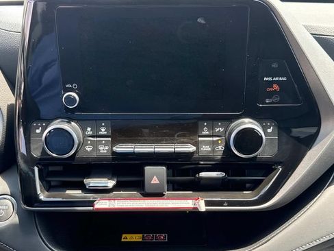 Used 2026 Toyota Highlander XLE AWD/4WD image 33