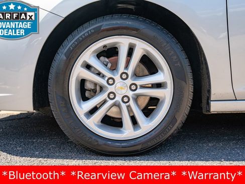 Used 2018 Chevrolet Cruze LT w/ Convenience Package image 11