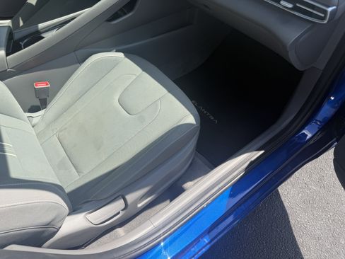 Used 2021 Hyundai Elantra SEL w/ Convenience Package FWD image 20