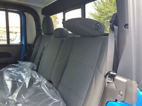 New 2025 Jeep Gladiator Sport image 14