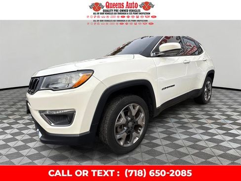 Used 2018 Jeep Compass Limited w/ Navigation Group image 3