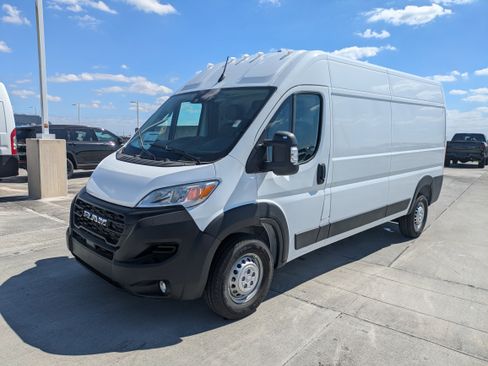 New 2026 RAM ProMaster 2500 w/ Convenience Group image 9