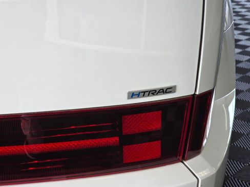 Used 2025 Hyundai Santa Fe SEL AWD/4WD image 13