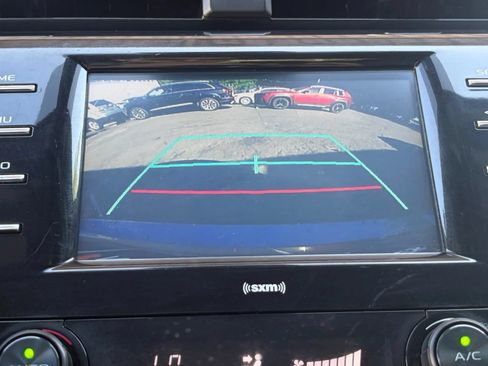Used 2020 Toyota Camry SE FWD image 31