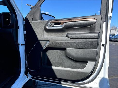 Used 2023 Chevrolet Silverado 1500 LT image 12