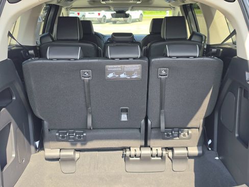 New 2026 Honda Odyssey Touring image 15