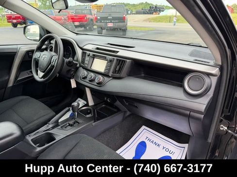 Used 2017 Toyota RAV4 LE AWD/4WD image 17