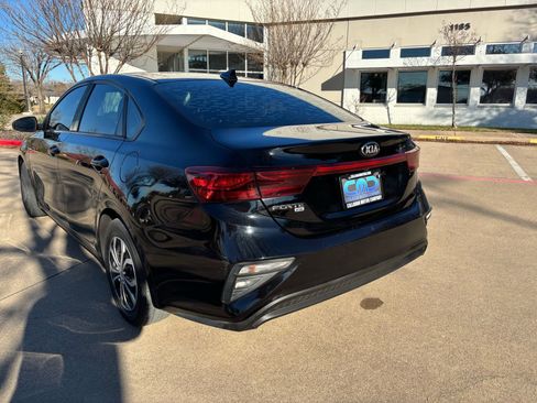 Used 2019 Kia Forte Sedan image 7
