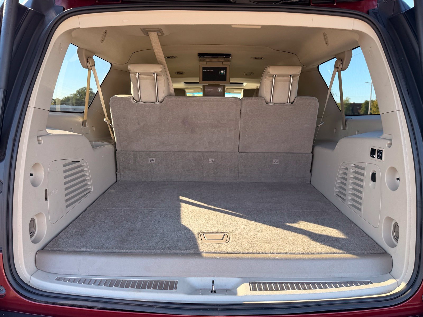 Used 2018 GMC Yukon XL Denali w/ Open Road Package AWD/4WD image 54