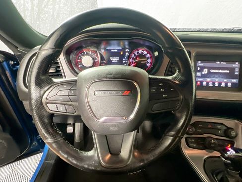 Used 2023 Dodge Challenger SXT w/ Blacktop Package image 17