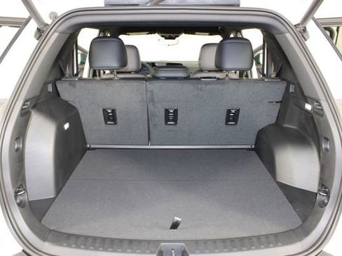 New 2026 Chevrolet Equinox LT w/ Convenience Package II FWD image 19