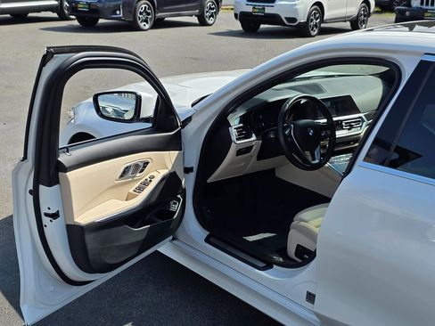 Used 2021 BMW 330i Sedan w/ Driving Assistance Package image 50