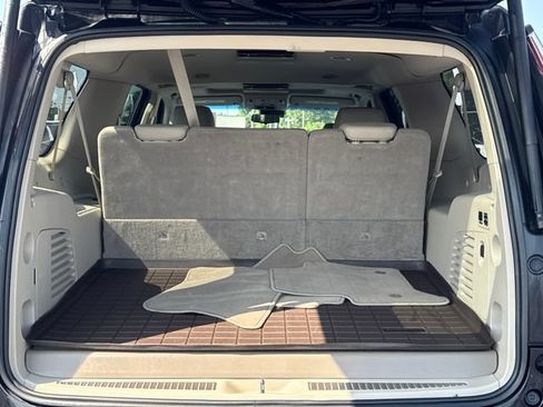 Used 2020 Cadillac Escalade ESV Premium Luxury RWD image 13