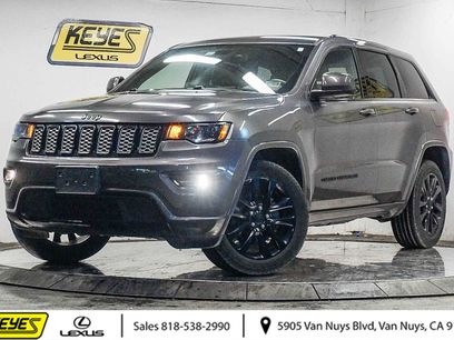 Used 2017 Jeep Grand Cherokee Altitude