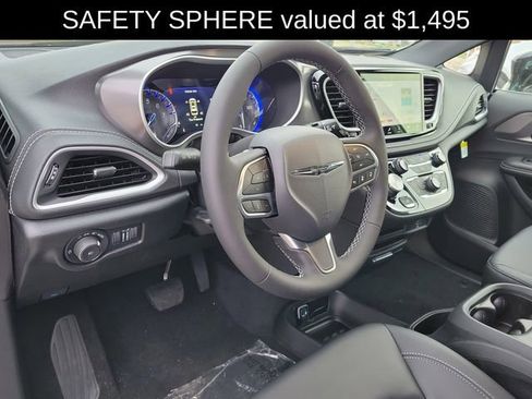 New 2026 Chrysler Pacifica Select image 7