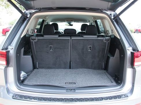 Certified 2025 Volkswagen Atlas SE image 42