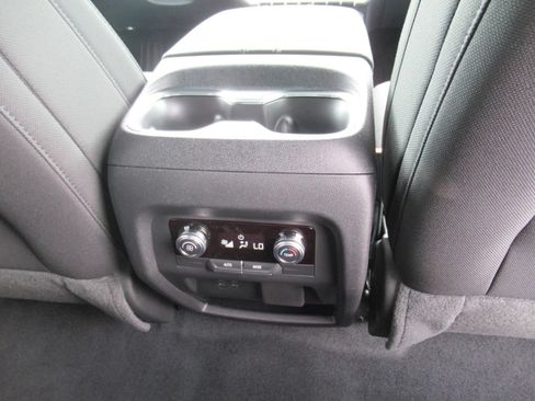 New 2026 GMC Acadia Elevation FWD image 31