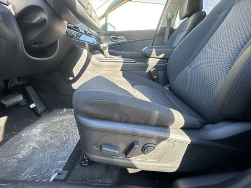New 2026 Kia Sportage LX FWD image 12