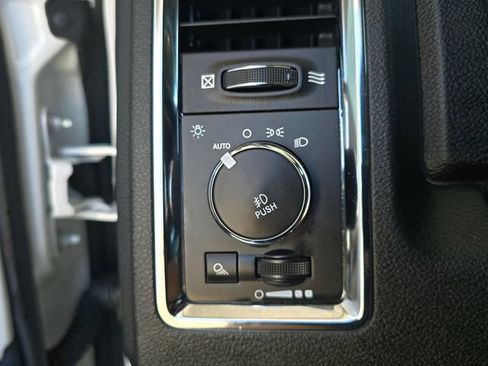 Used 2015 RAM 1500 Laramie w/ Convenience Group AWD/4WD image 13