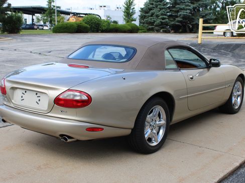 Used 1999 Jaguar XK8 Convertible RWD image 7