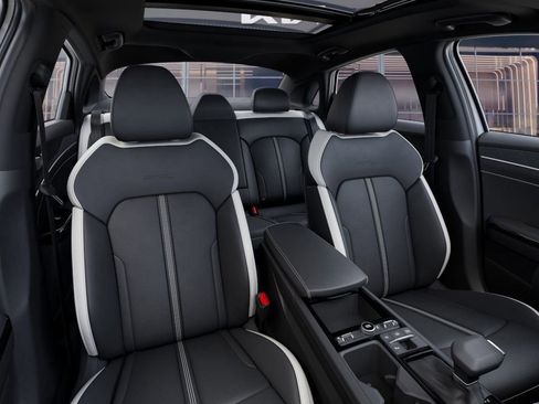 New 2025 Kia K5 GT-Line image 15
