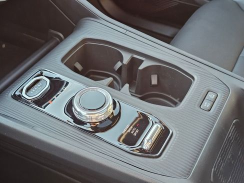 New 2026 Jeep Cherokee Laredo image 25