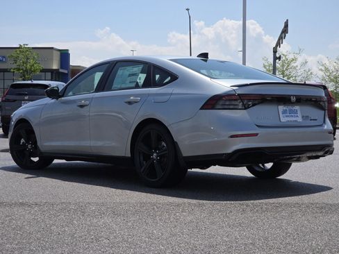Used 2025 Honda Accord Sport image 16