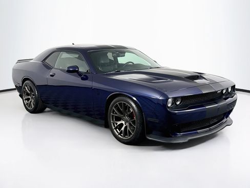 Used 2016 Dodge Challenger SRT Hellcat RWD image 2