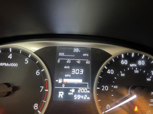 Used 2024 Nissan Kicks S image 7