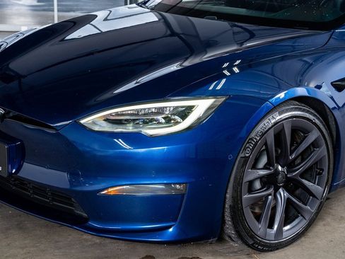 Used 2021 Tesla Model S Plaid image 12