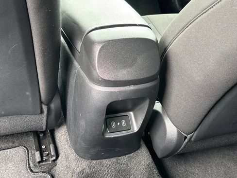 Used 2025 Hyundai Elantra Sport FWD image 13