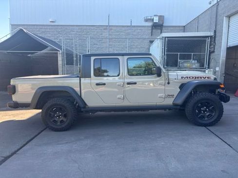 Used 2022 Jeep Gladiator Mojave w/ LED Lighting Group AWD/4WD image 30