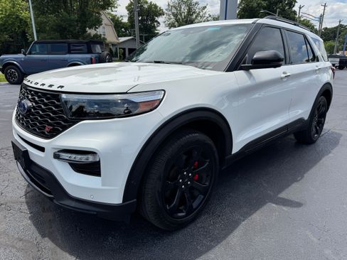 Used 2020 Ford Explorer ST w/ ST Street Pack AWD/4WD image 3