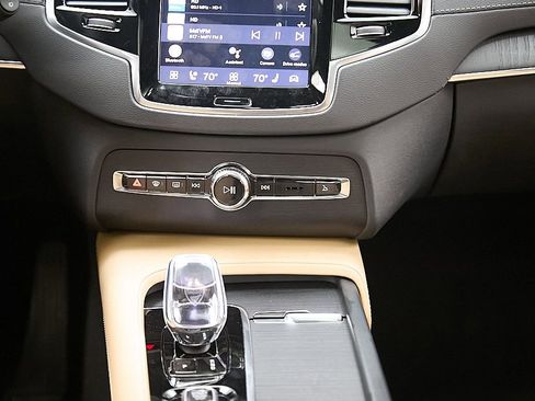 Certified 2024 Volvo XC90 T8 Ultimate w/ Protection Package image 32