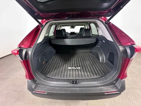 Used 2021 Toyota RAV4 XLE Premium image 13