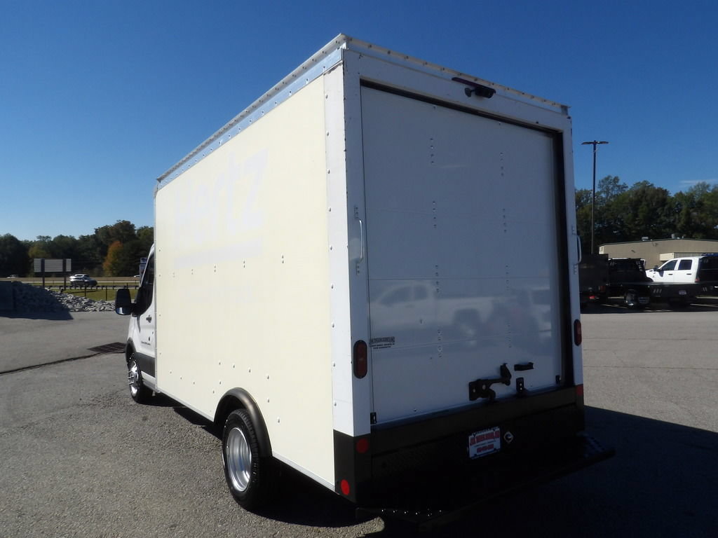 Used 2022 Ford Transit 350 DRW RWD image 5
